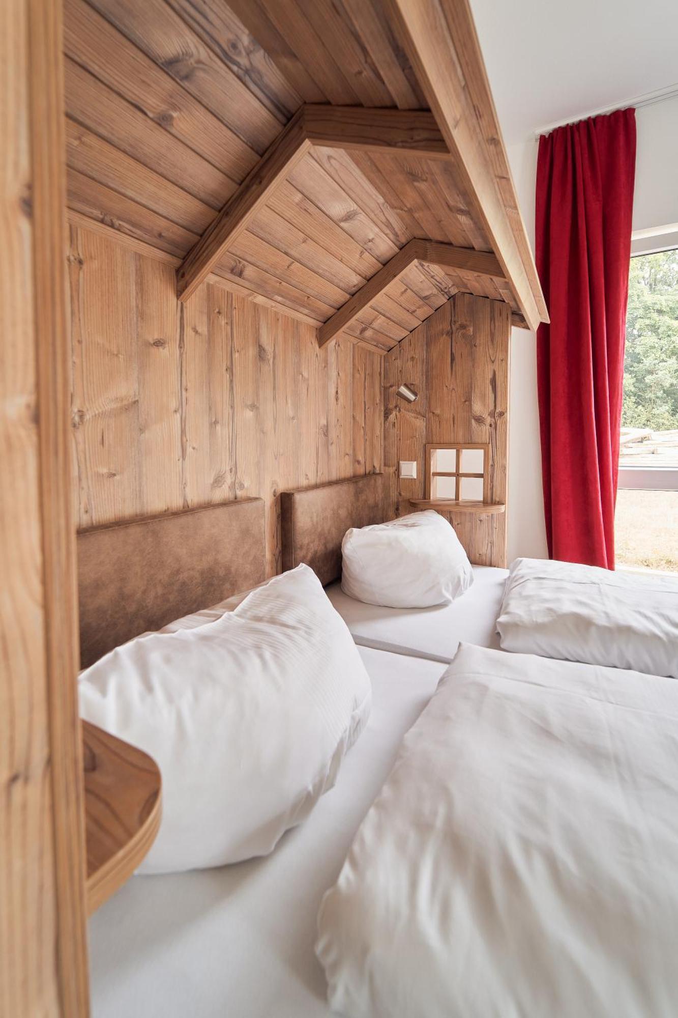 Hotel Am Interpark Großmehring Εξωτερικό φωτογραφία